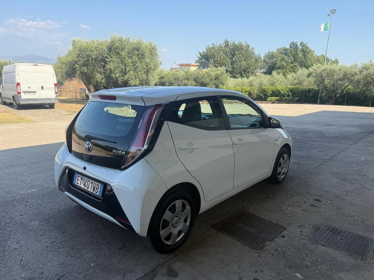 Toyota Aygo 1.0 VVT-i 69 CV 5 porte x-cool