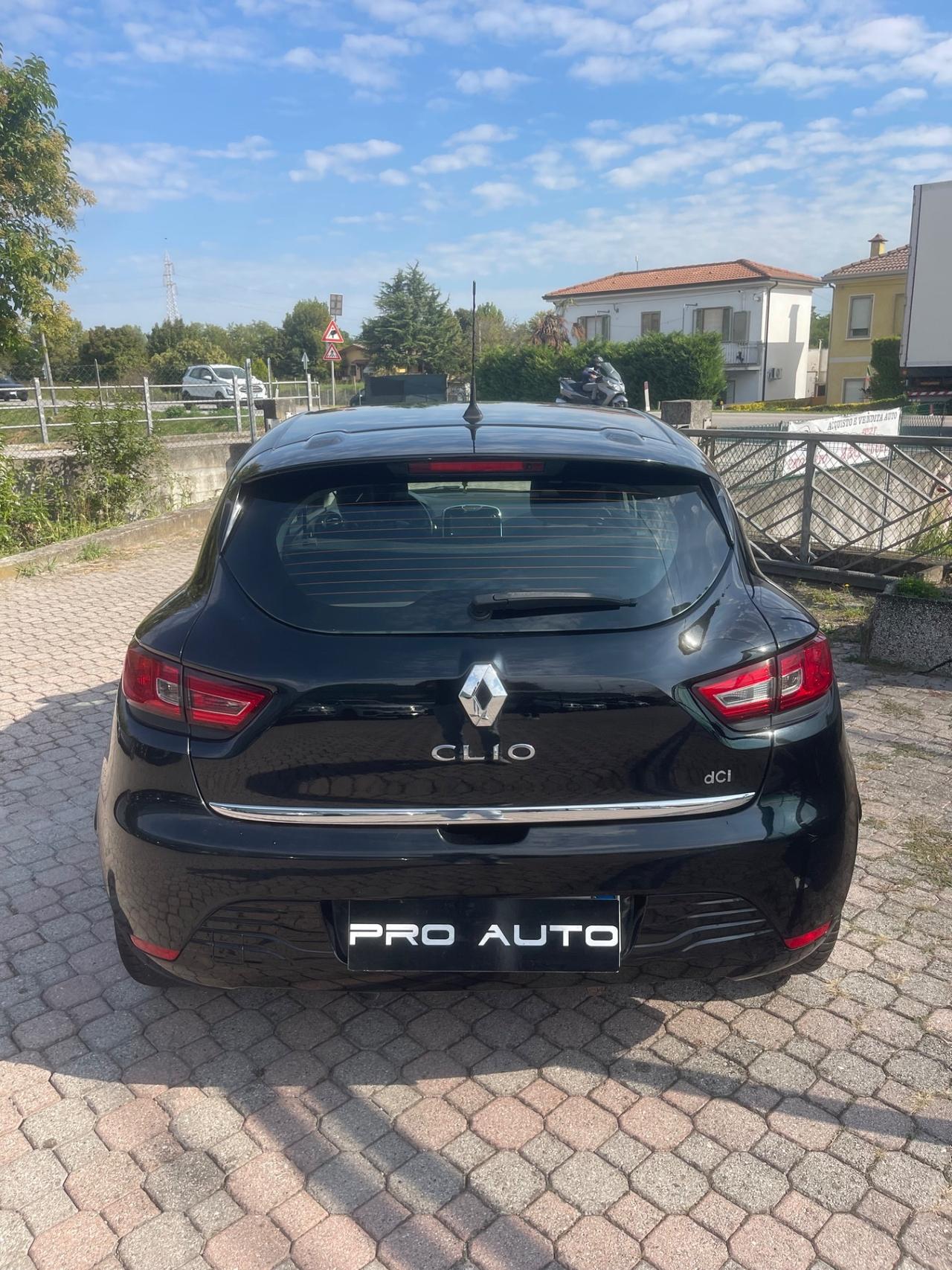 Renault Clio 1.5 dCi 8V 75CV 5 porte COSTUME NATIONAL