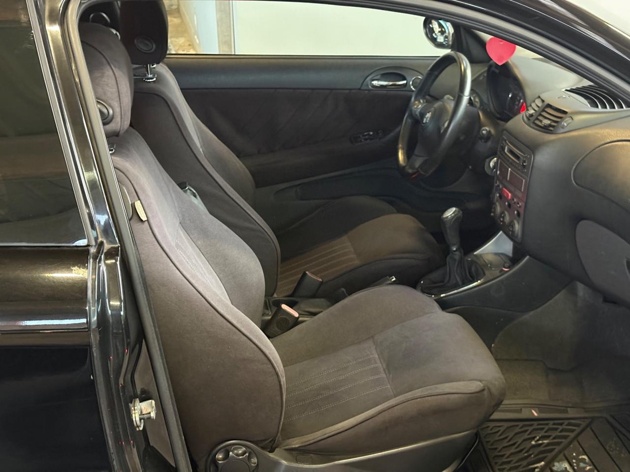 Alfa Romeo 147 1.6 16V TS (105) 5 porte Black Line