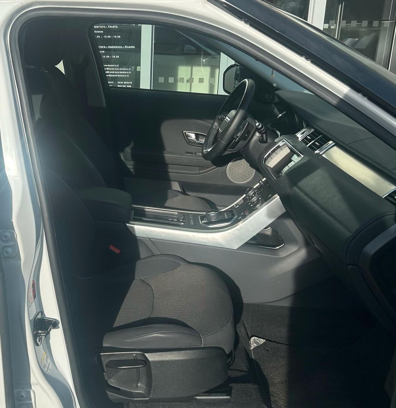 Range Rover Evoque 2.0 TD4 150 CV 5p. Pure