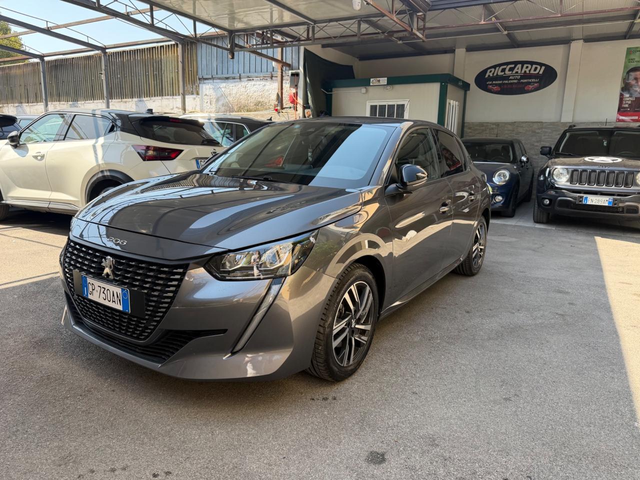 Peugeot 208 1.2 benzina 2023