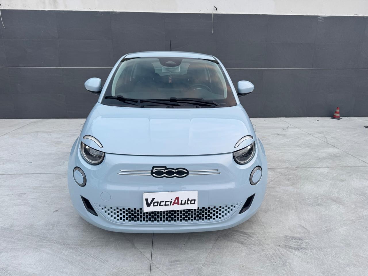 Fiat 500 500e Berlina 42 kWh La Prima