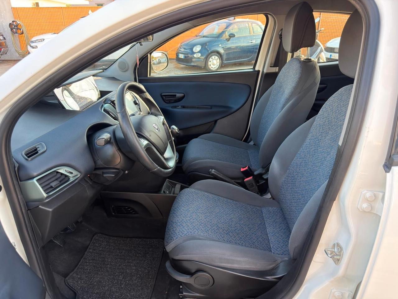 Lancia Ypsilon Hybrid Gold 2023 Nav e Retrocamera