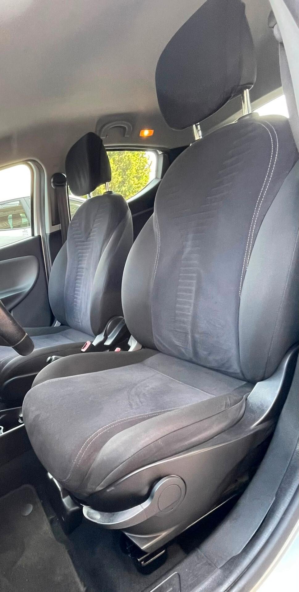 Lancia Ypsilon 1.2 69 CV 5 porte S&S Silver