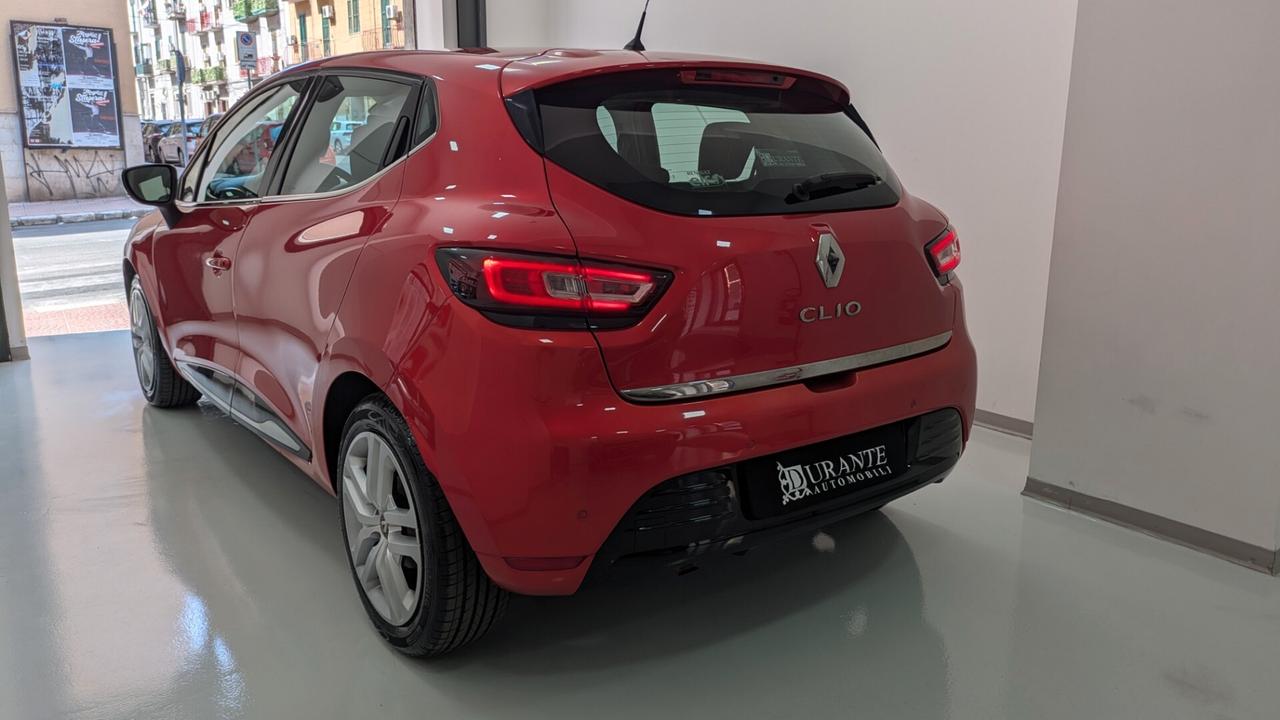 Renault Clio TCe 12V 90 CV 5 porte Moschino Life