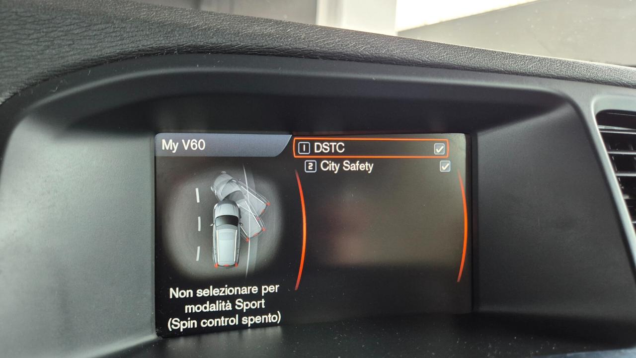 Volvo V60 D2 1.6 Powershift Summum