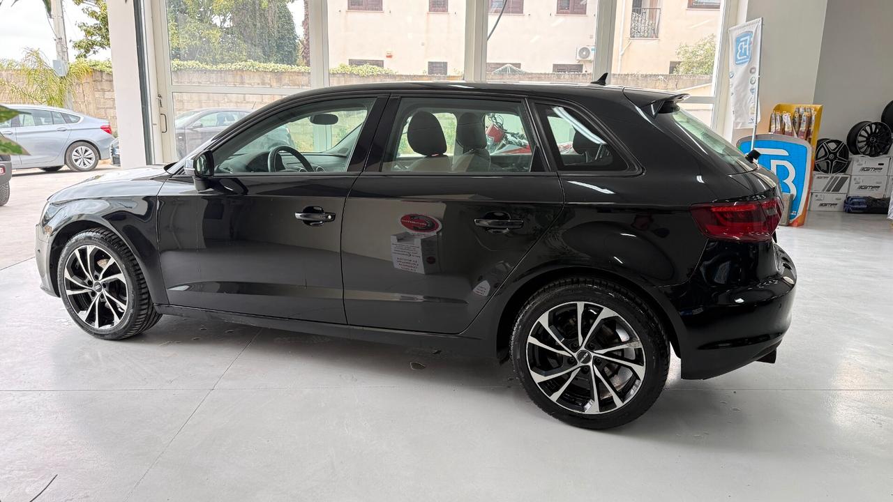 Audi A3 SPB 1.6 TDI 105 CV CR Ambition