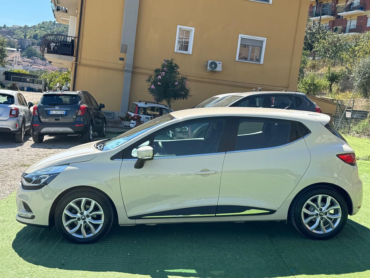 Renault Clio dCi 75 CV 5 p energy intens