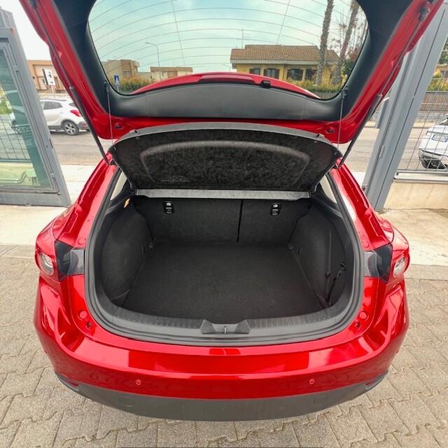 Mazda 3 Mazda3 2.2 Skyactiv-D Exceed