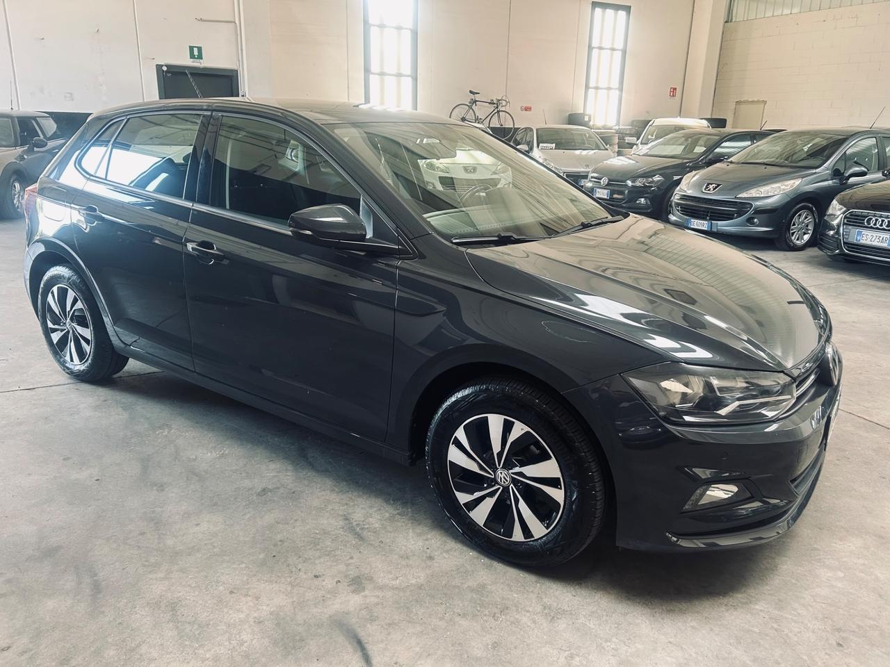 VW Polo 1000cc benzina x neopatentati 119000 km