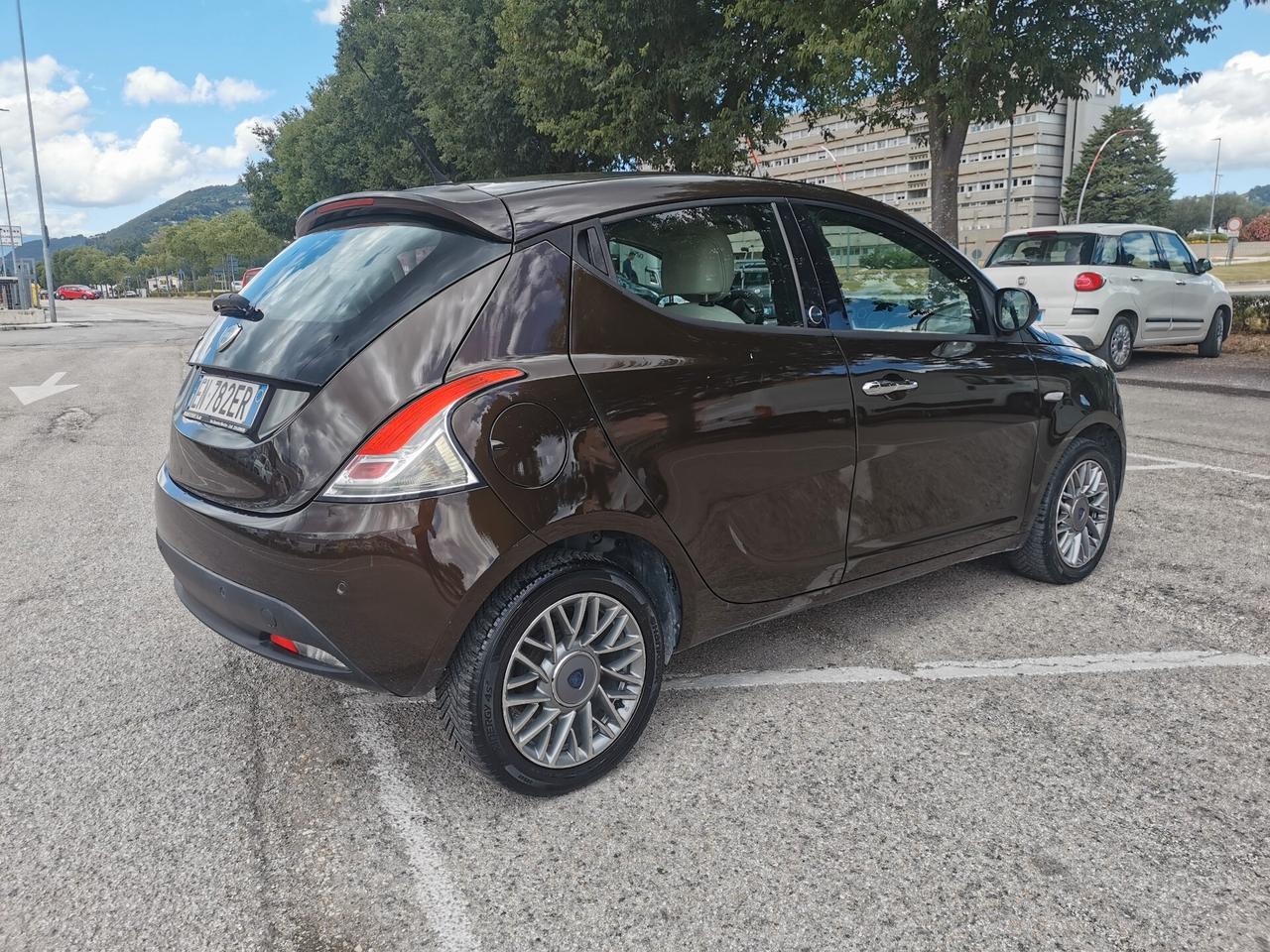 Lancia Ypsilon 1.2 GPL OK NEOPATENTATI