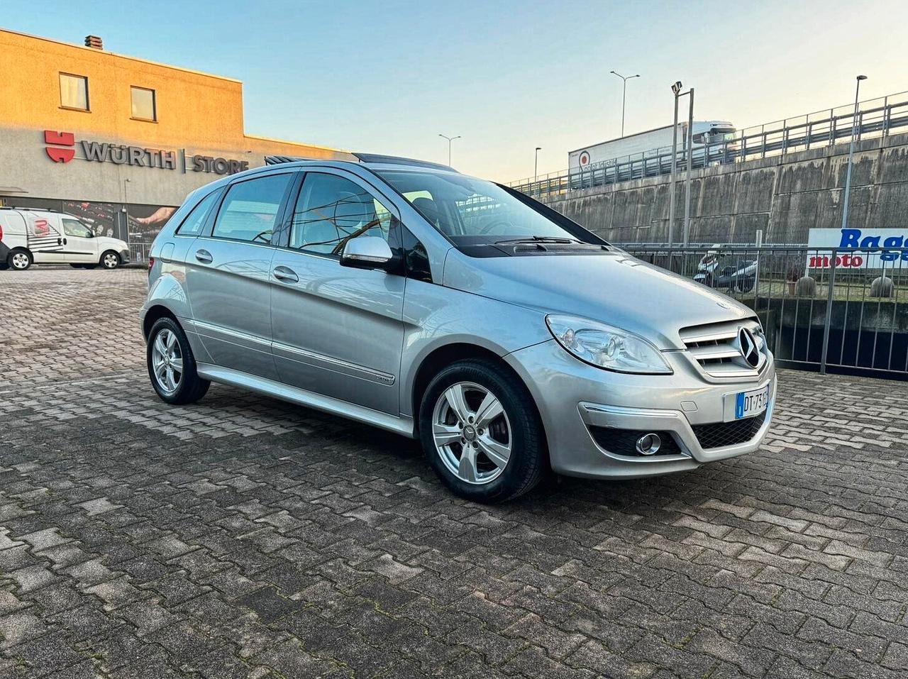 Mercedes-benz B 200 Sport AUTOMATICA SENSORI PDC CRUISE TETTO PANORAMICO APRIBILE