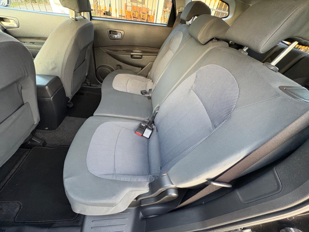 Nissan Qashqai 2.0 Diesel 7 Posti 2010