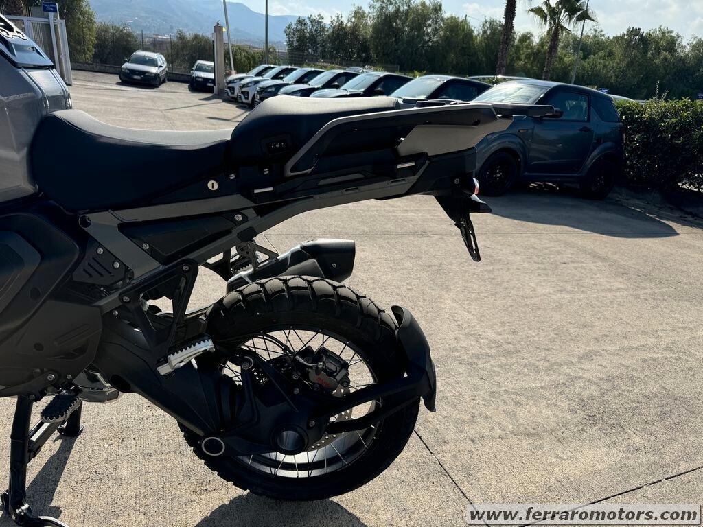 BMW R1300GS TRIPLEBLACK ADVENTUR AUTOMATICO NUOVO 2024