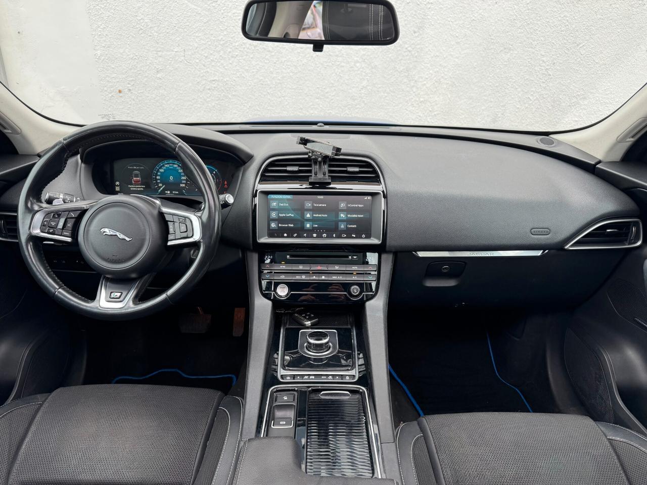 Jaguar F-Pace 2.0 D 180 CV aut. R-Sport