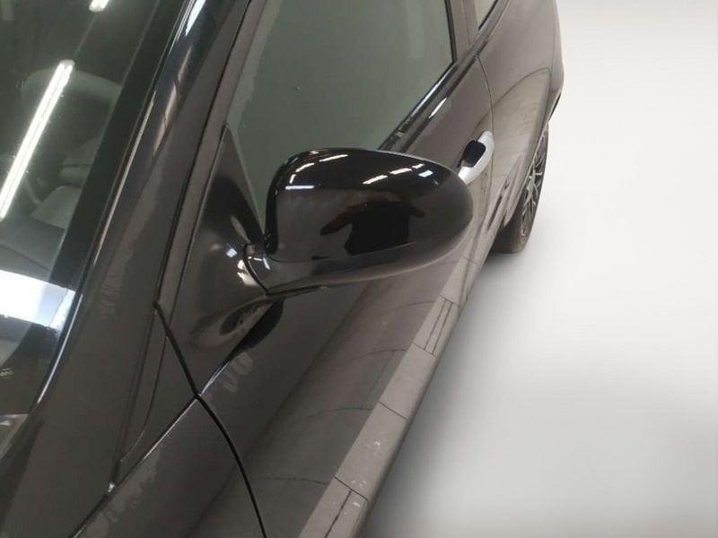 Lancia Ypsilon 1.0 firefly hybrid Platino s&s 70cv