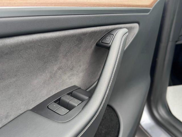TESLA Model Y PERFORMANCE AWD DUAL MOTOR *AUTOPILOT AVANZATO*