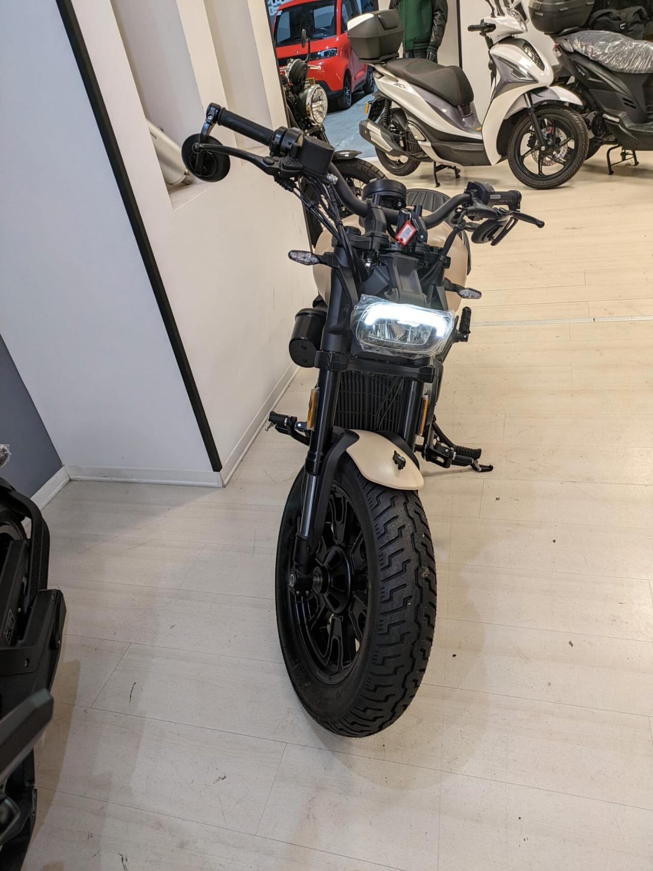 Benelli Leoncino BOBBER 400