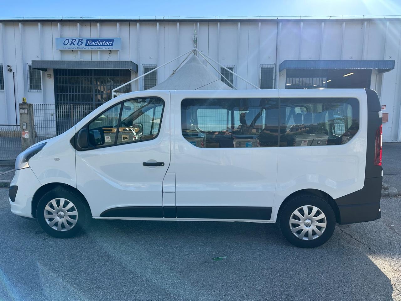 Opel Vivaro 1.6 Biturbo 9 posti Pulmino Finanziabile