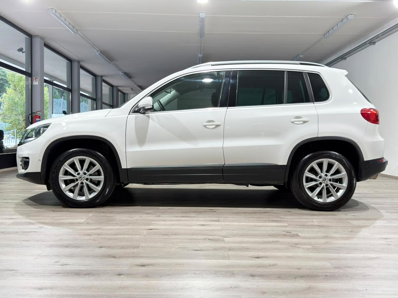 VW TIGUAN 2.0TDI 110CV SOLO 53.000km 1HANDE