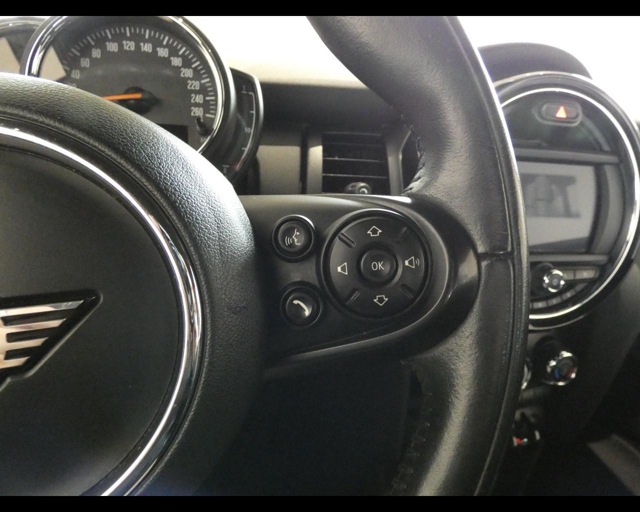 MINI Mini 4ª serie (F56) - Mini 1.5 One 75 CV Baker Street