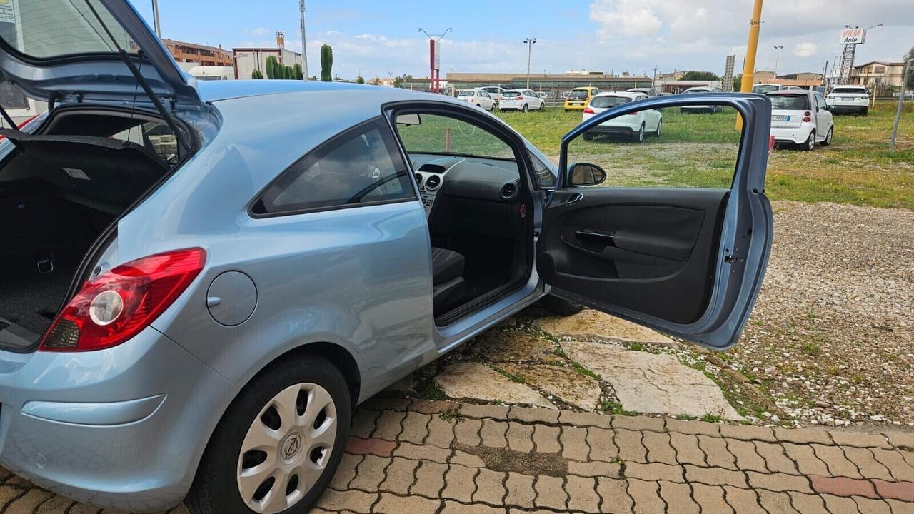 Opel Corsa 1.2 3 porte Sport