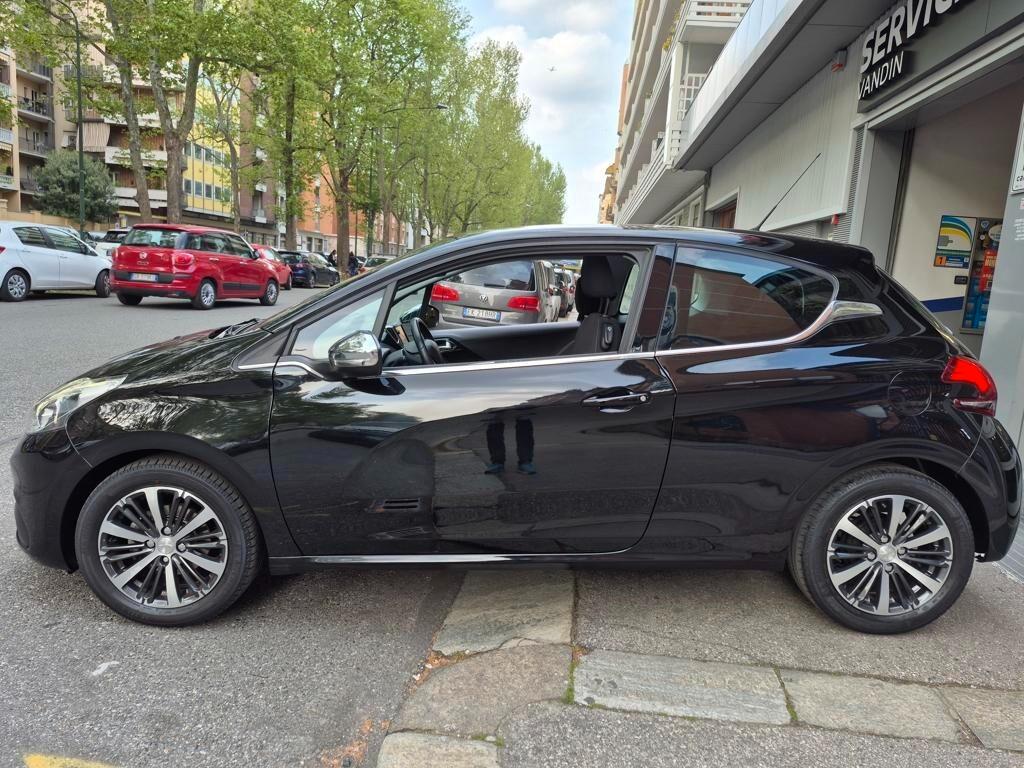 Peugeot 208 PureTech 82 3 porte Allure