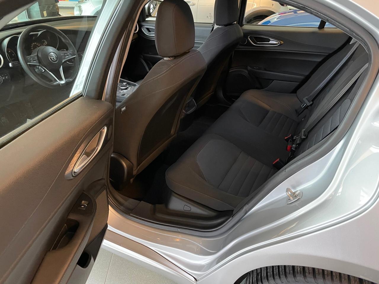 Alfa Romeo Giulia 2.2 Turbodiesel 136 CV Business