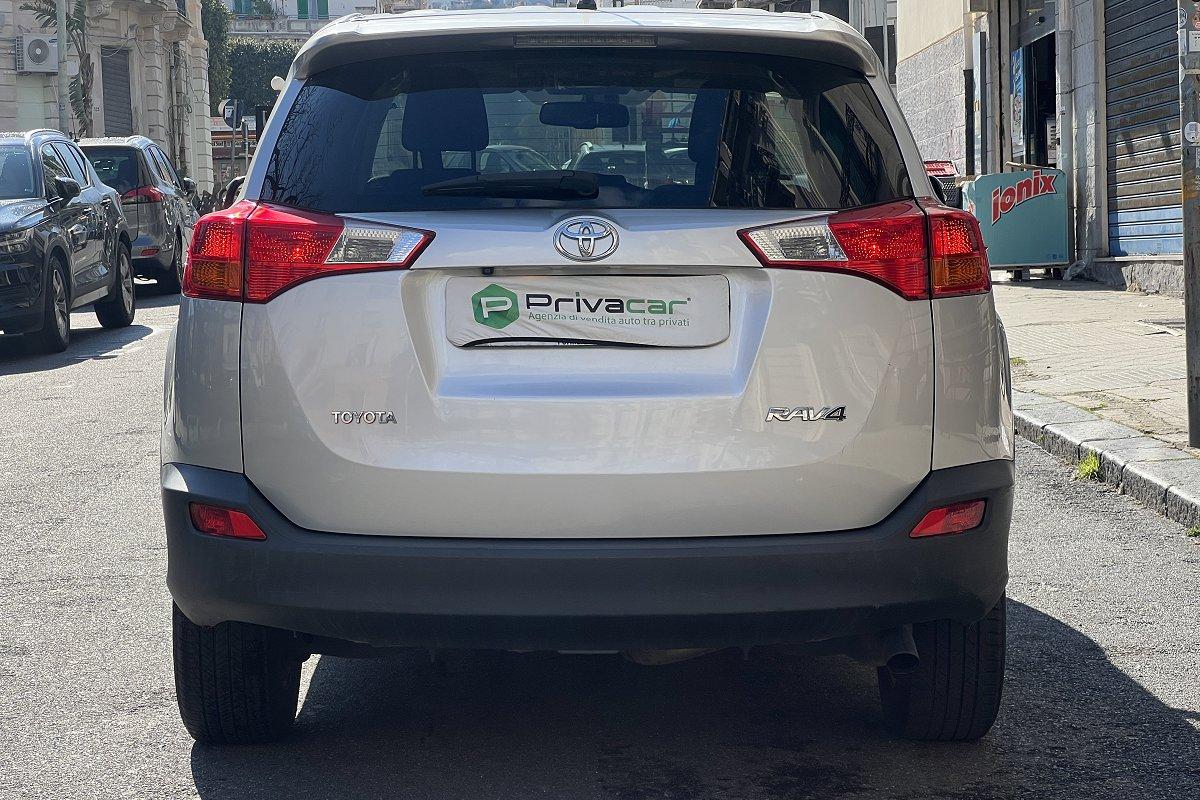 TOYOTA RAV4 2.0 D-4D 2WD