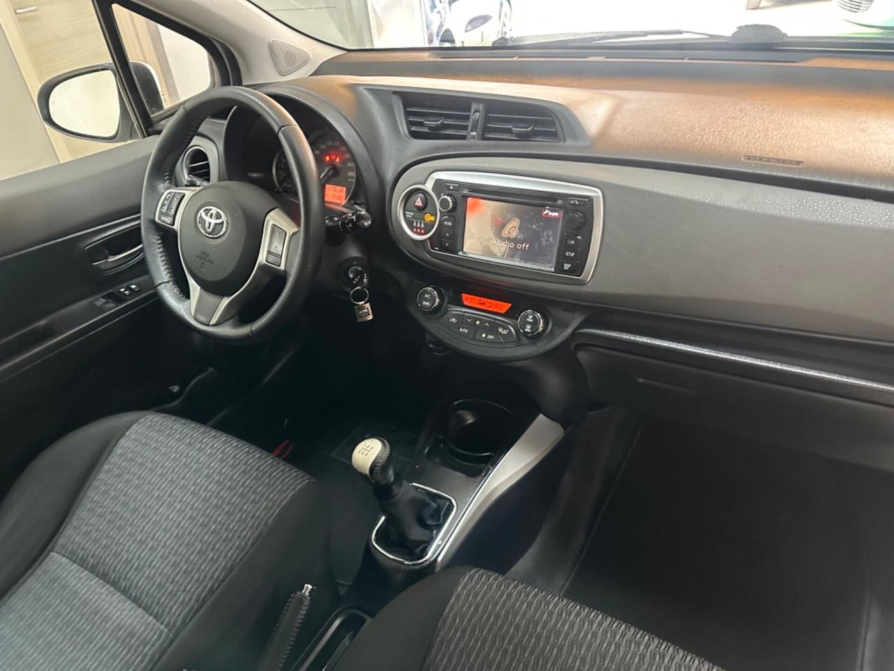 Toyota Yaris 1.0 5 porte Lounge