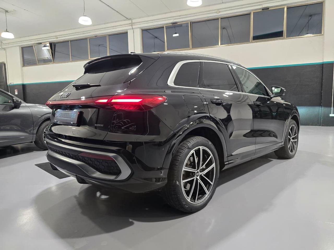 NEW Audi Q5 40 TDI quattro S tronic S line IVA ESP - NEW MODEL