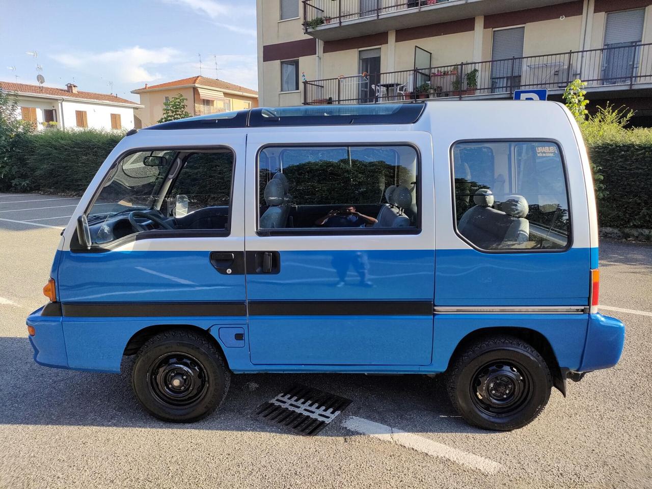 Subaru Libero s