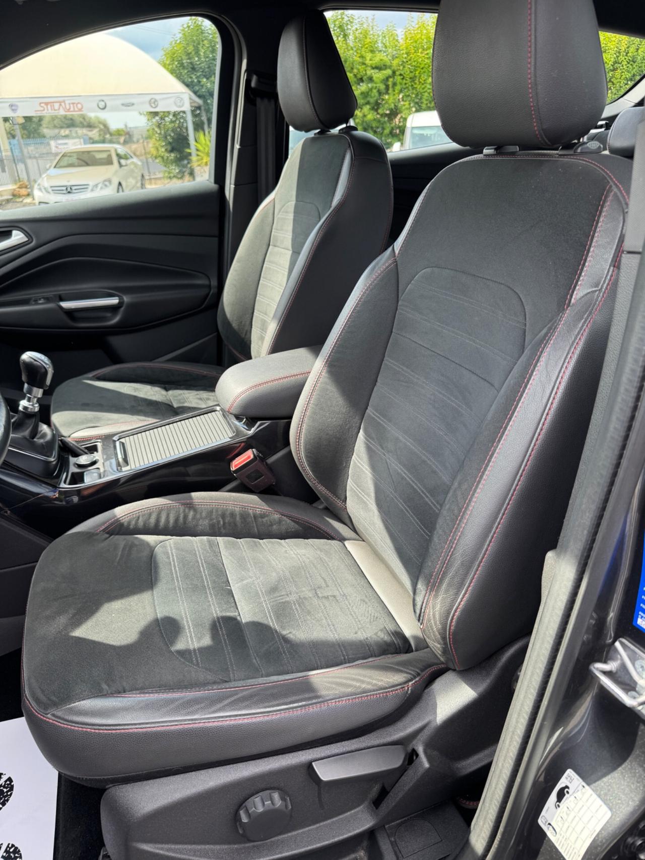 Ford Kuga 2.0 TDCI 120 CV S&S 2WD ST-Line