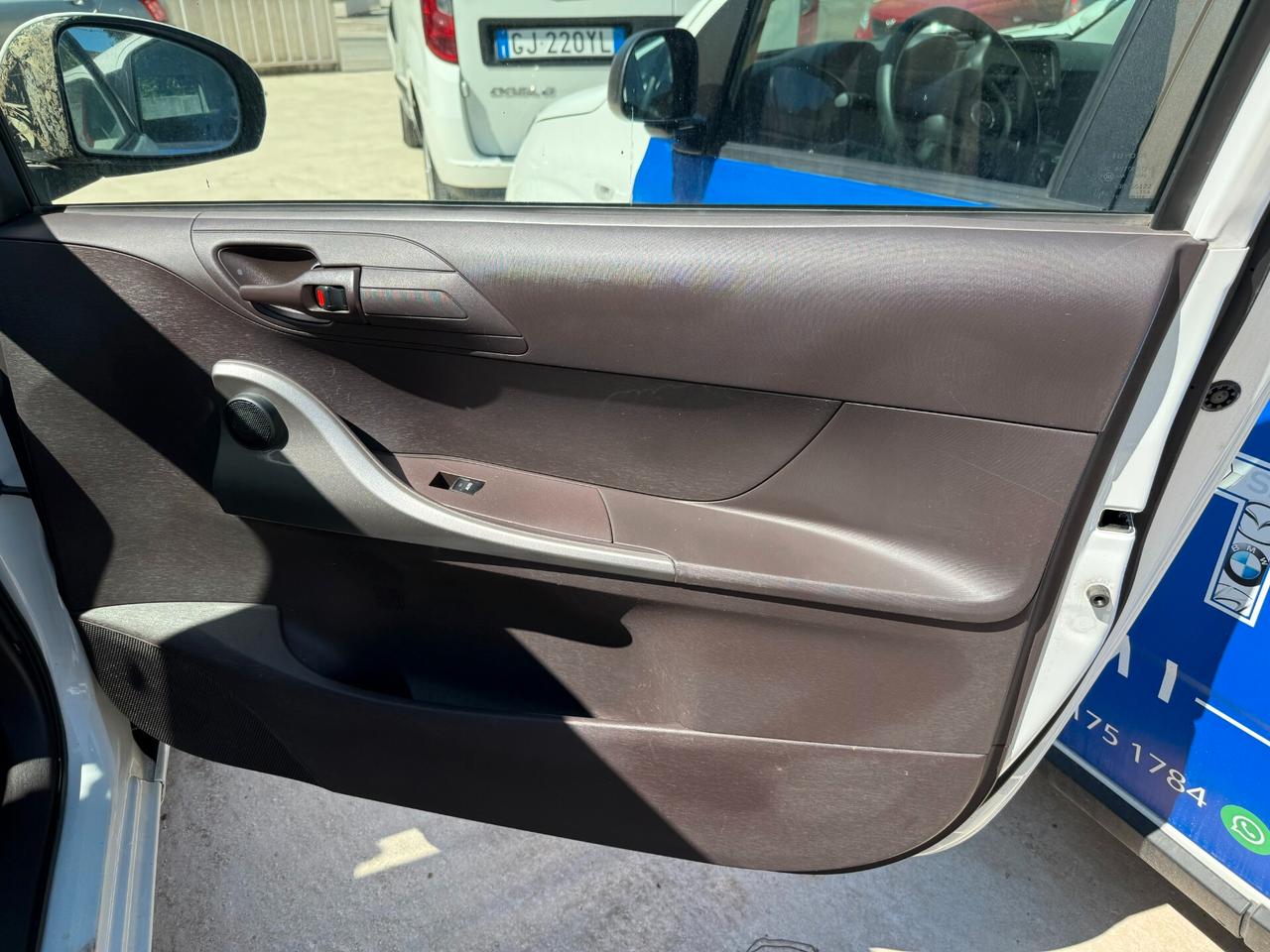 TOYOTA IQ 1.0 VVT-i CVT Multidrive