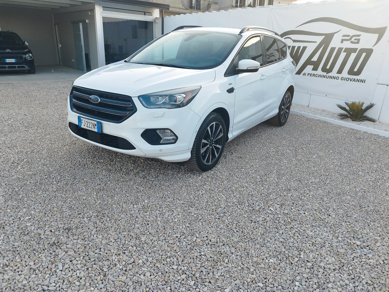 Ford Kuga 1.5 TDCI 120 CV S&S 2WD Powershift ST-Line