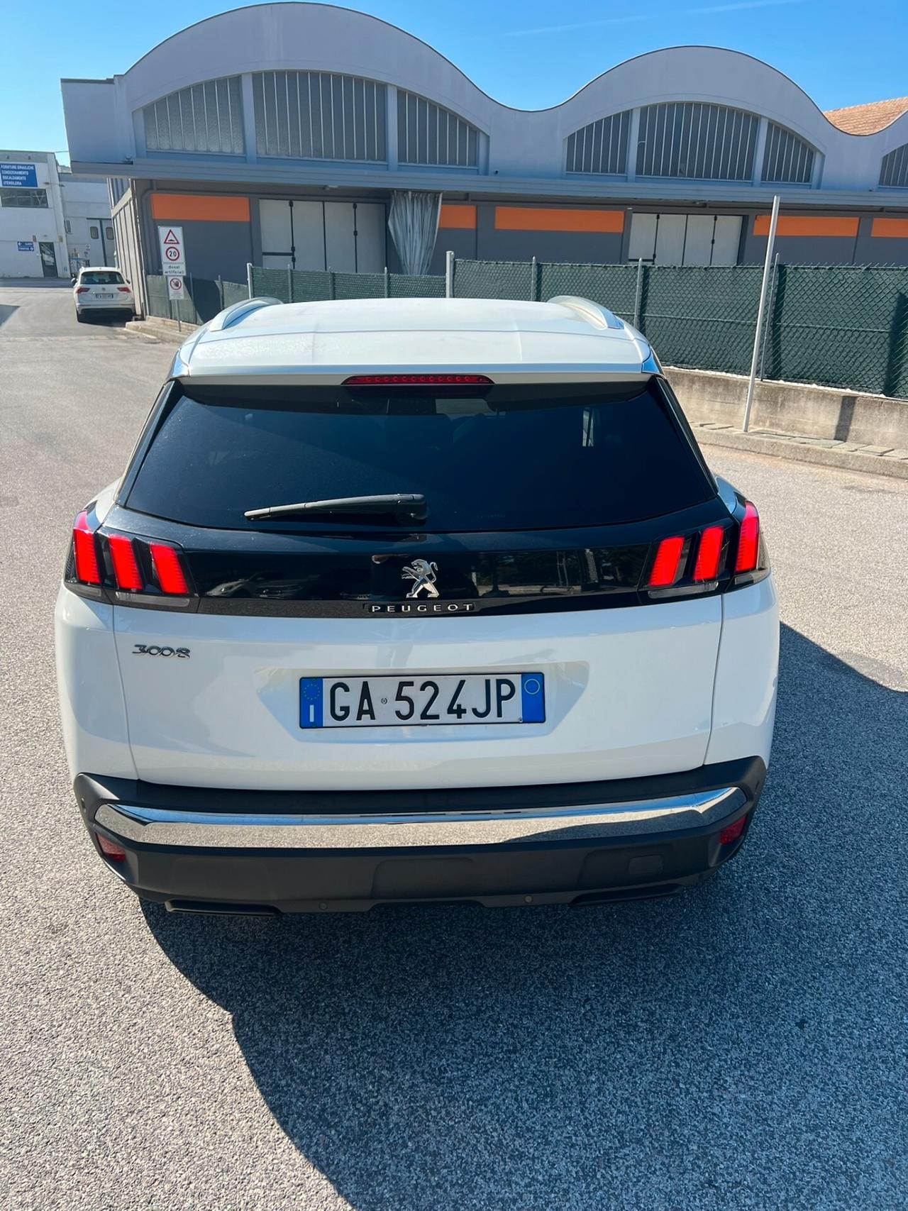 Peugeot 3008 BlueHDi 130 S&S EAT8 Allure