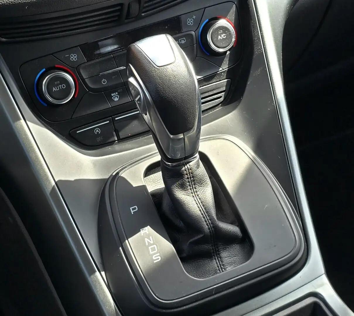 Ford Kuga Ford Kuga 2.0 tdci Titanium s&s awd 150cv powershift my18