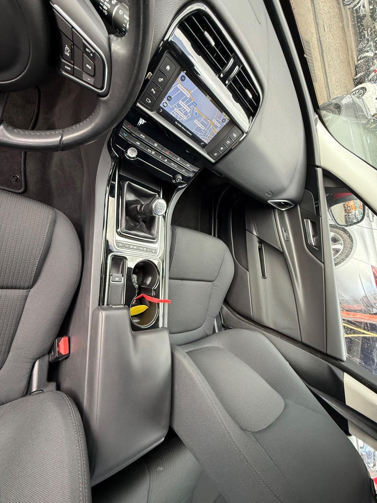 XE 2.0 D- Portfolio- (( 19 mila km-unipro )) -rate