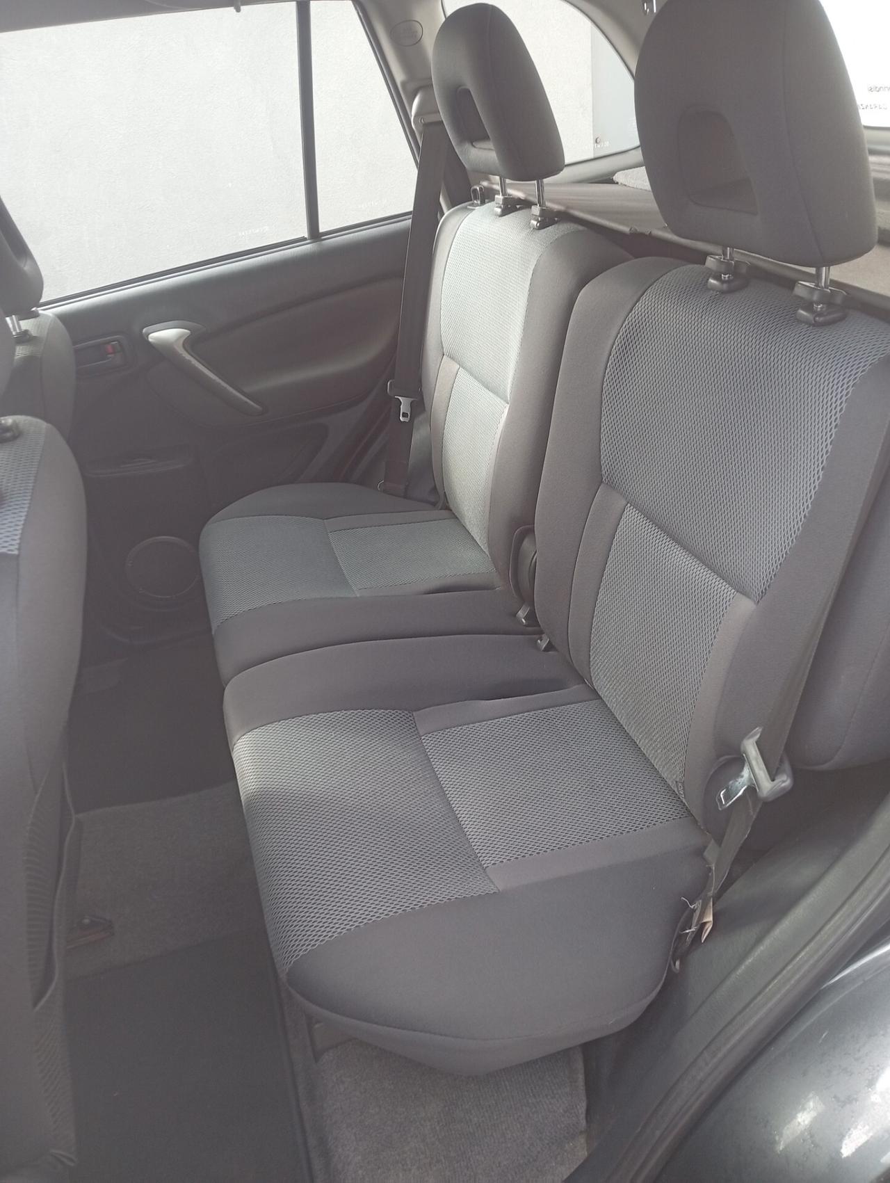 Toyota RAV 4 RAV4.com 2.0 Tdi D-4D cat 5 porte