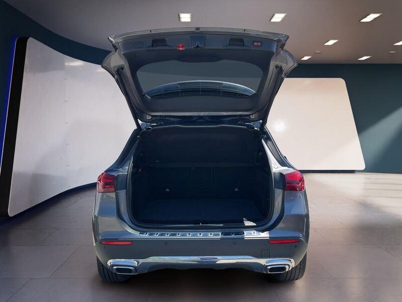 Mercedes-Benz GLA GLA-H247 2023 180 d Executive auto