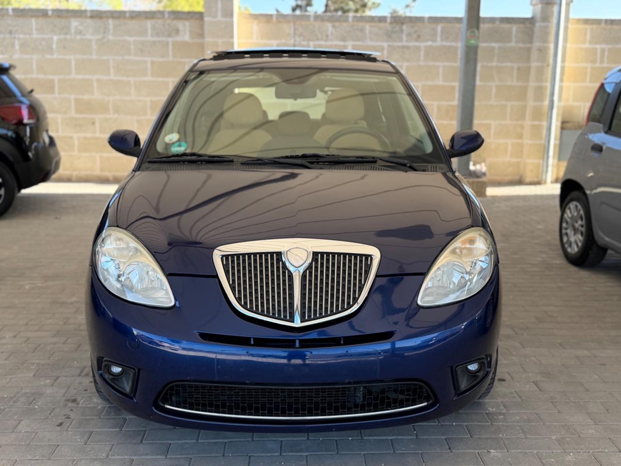 Lancia Ypsilon 1.3 MJT 90 CV Platino TETTO + ALCANTARA