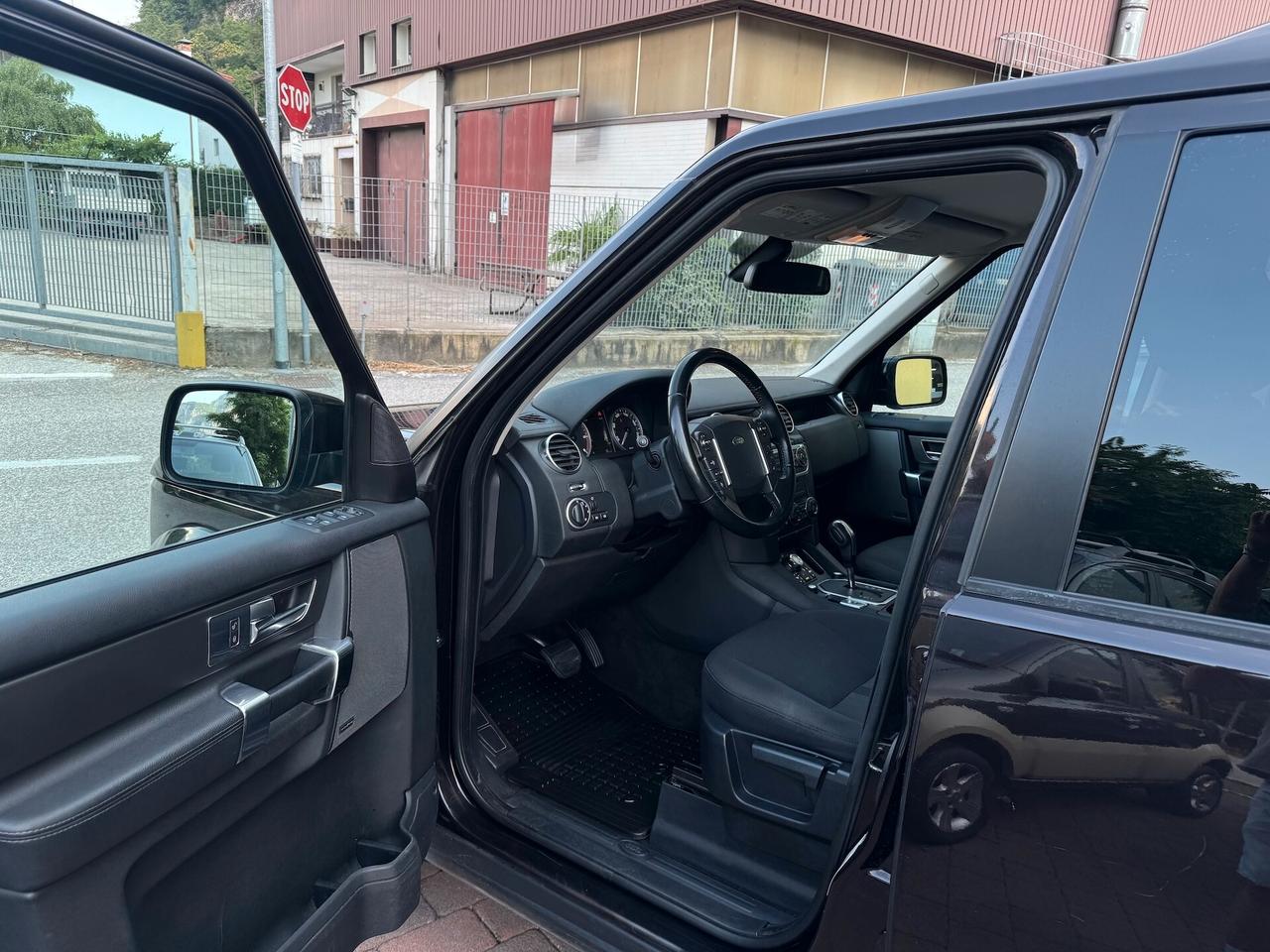 Land Rover Discovery 4 3.0 TDV6 SE