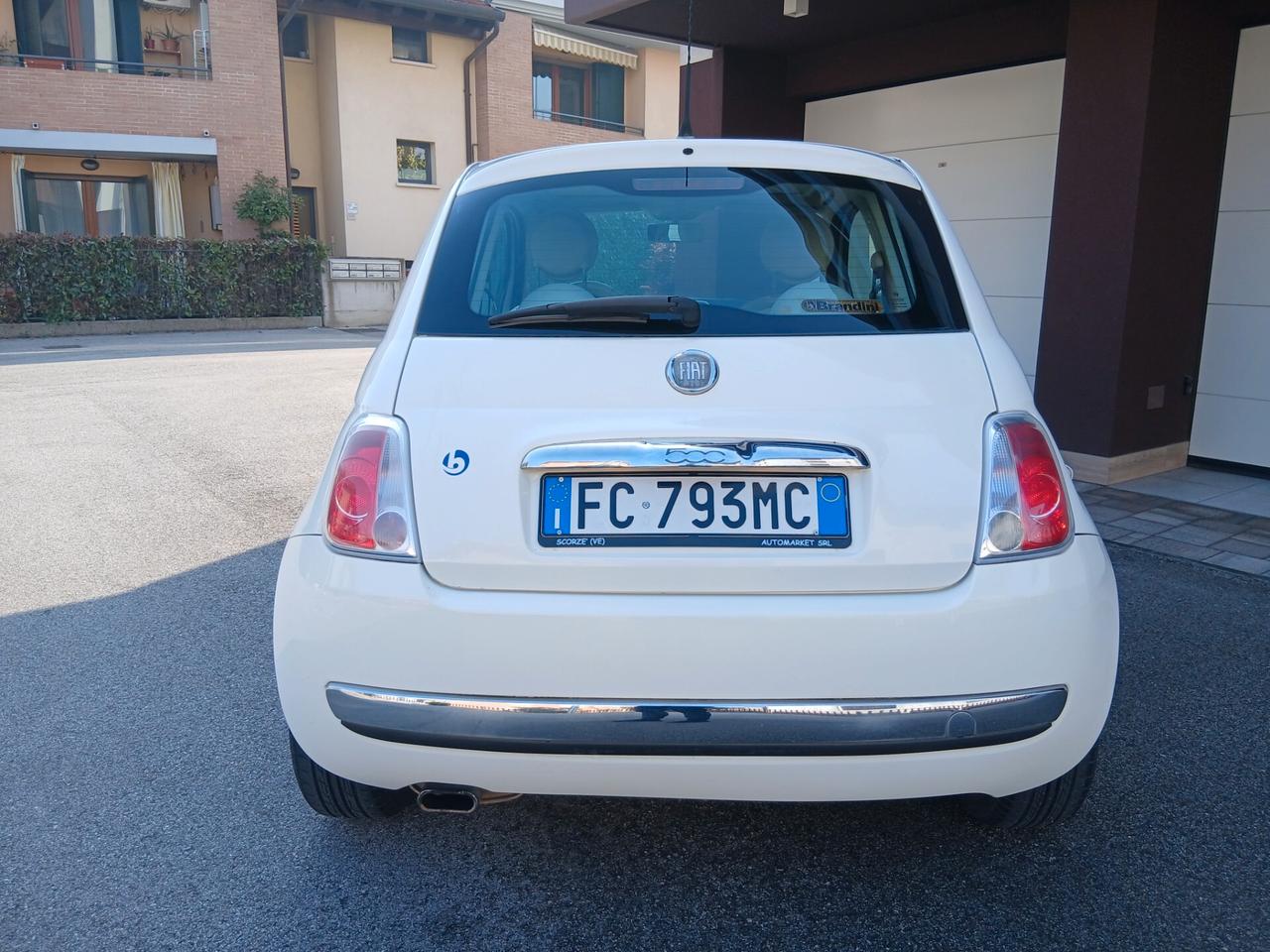 Fiat 500 1.2 Lounge + Navi OK per neo patentato