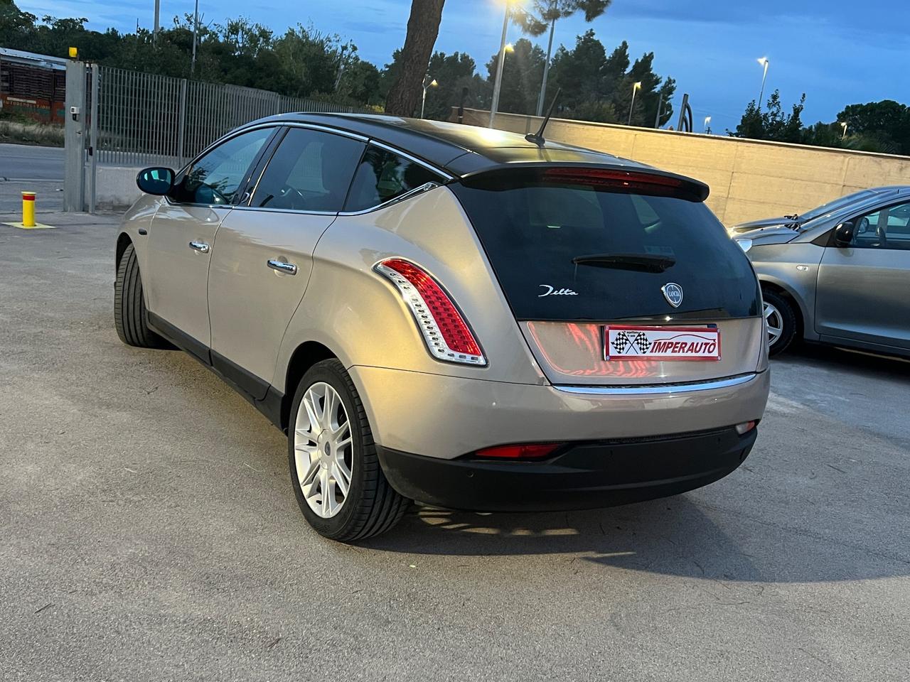 Lancia Delta 1.4 T-Jet 120 CV Platino Ecochic GPL