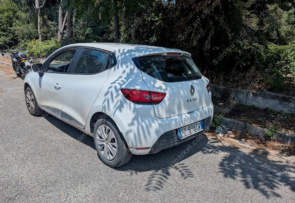 Renault Clio TCe 12V 90 CV GPL 5 porte Business GPL DELLA CASA Apple/Android UNIPRO