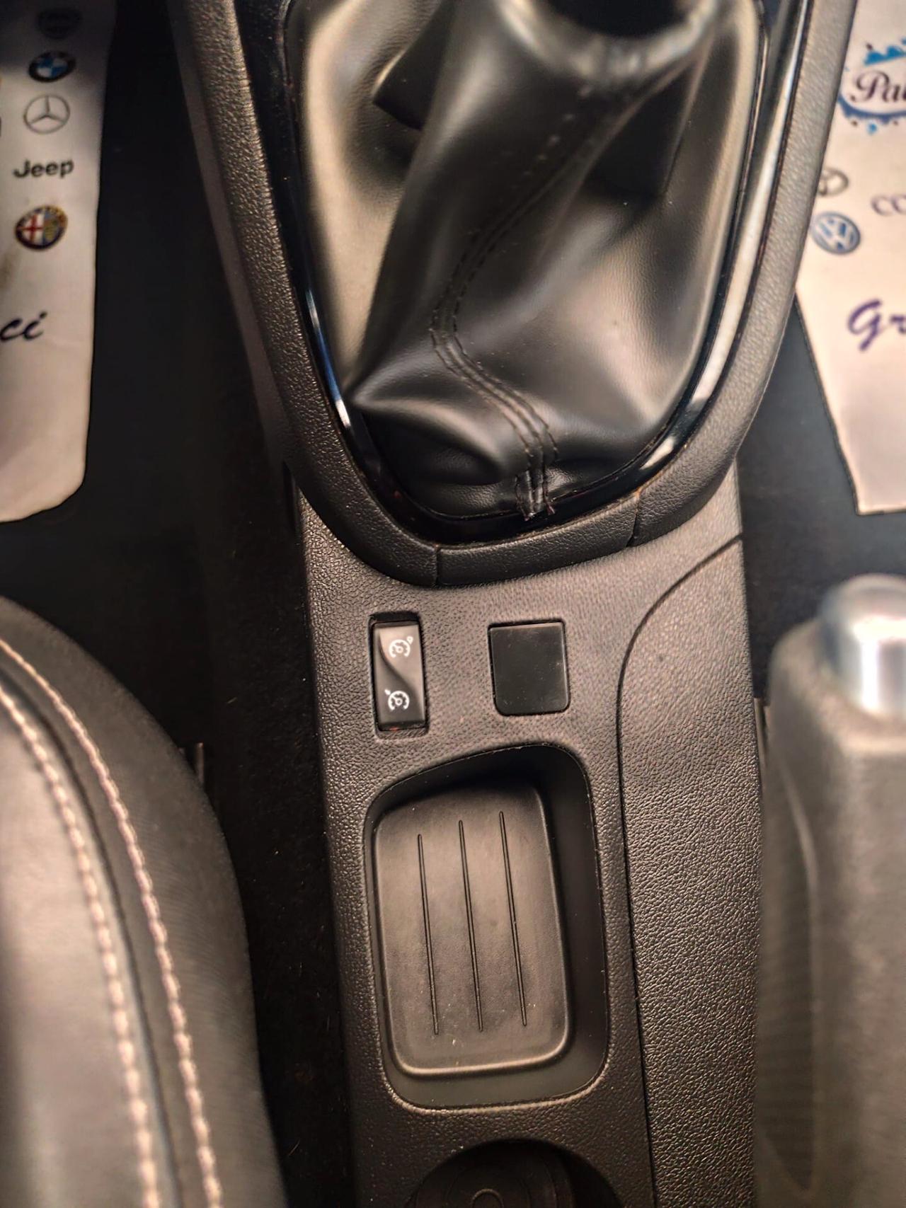 Renault Clio TCe 12V 90 CV 5 porte Moschino Life