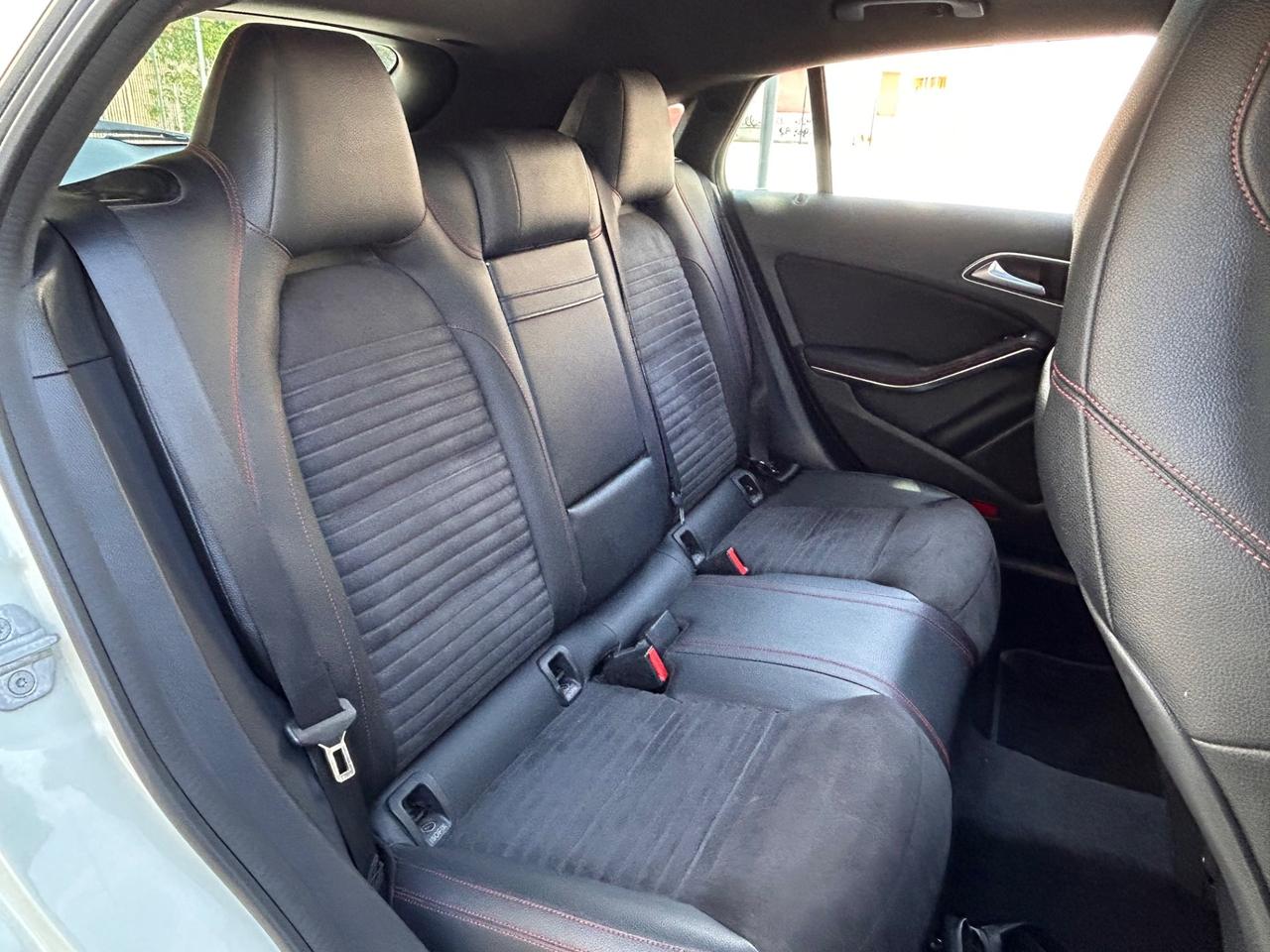 Mercedes-benz CLA 200 AMG