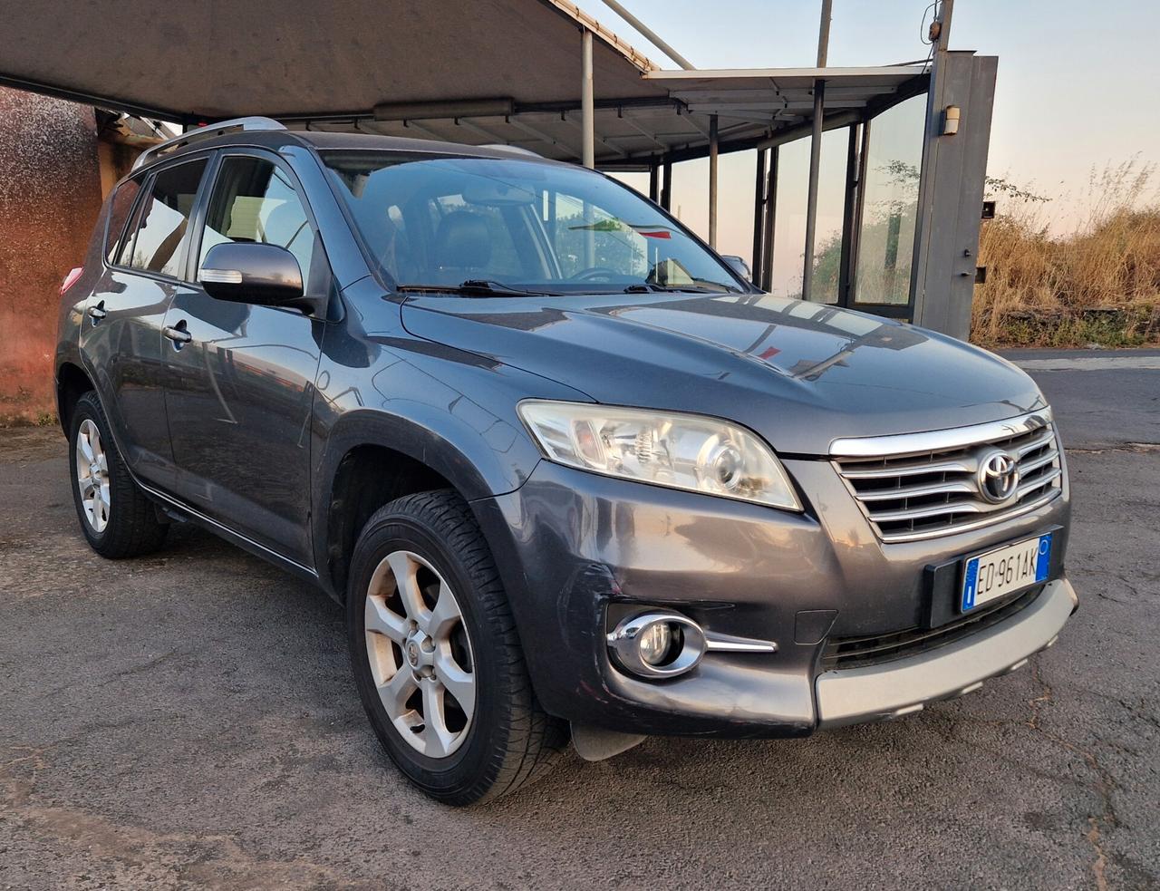 Toyota RAV 4 RAV4 Crossover 2.2 D-4D 150 CV DPF Exclusive