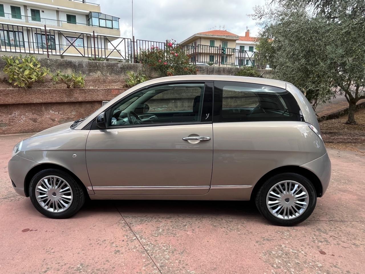 Lancia Ypsilon 1.2 - 2011