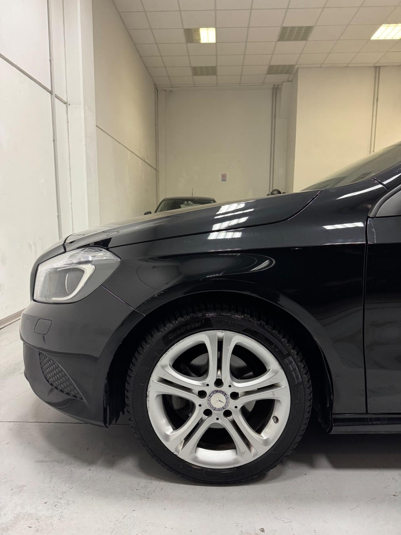 Mercedes-benz A 180 d Premium
